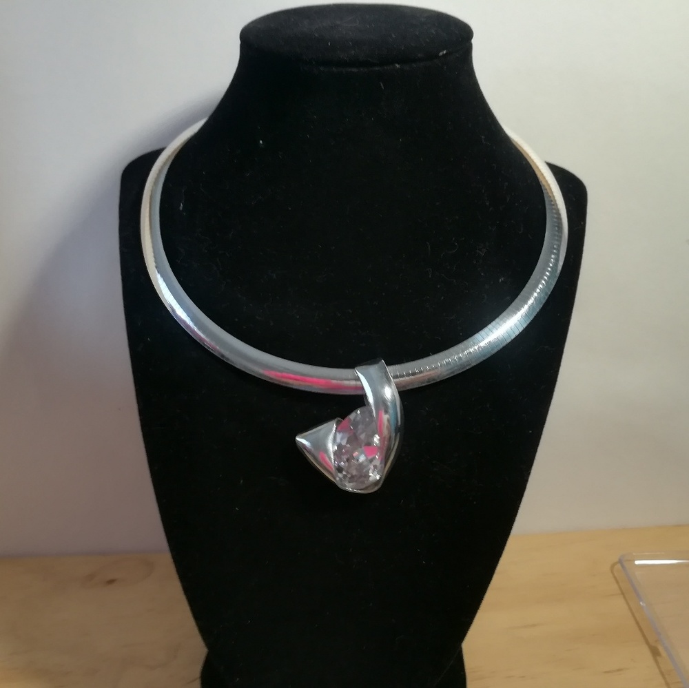 Sterling silver choker with huge Stone